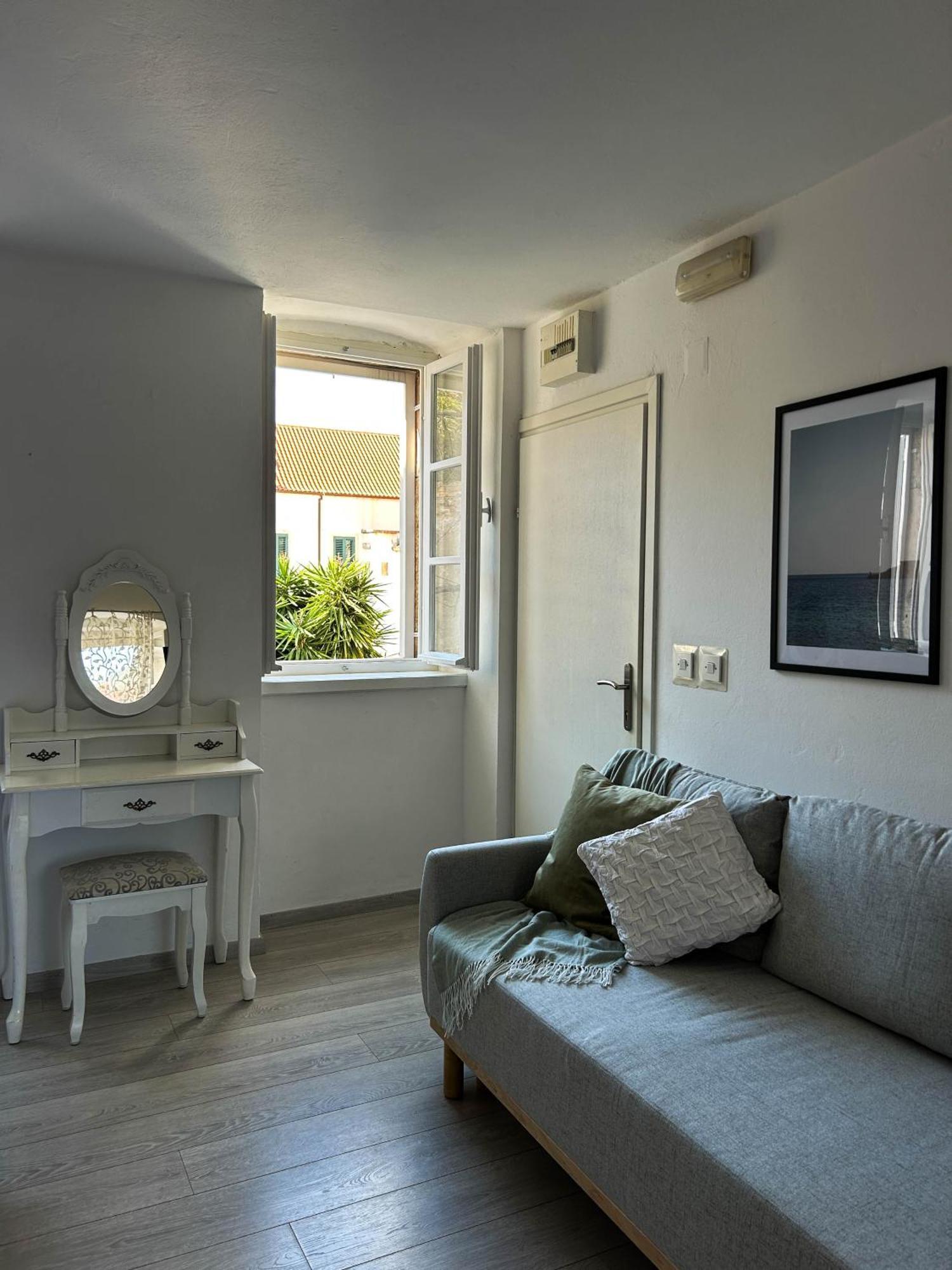 Iza Roka Apartments Ragusa Esterno foto