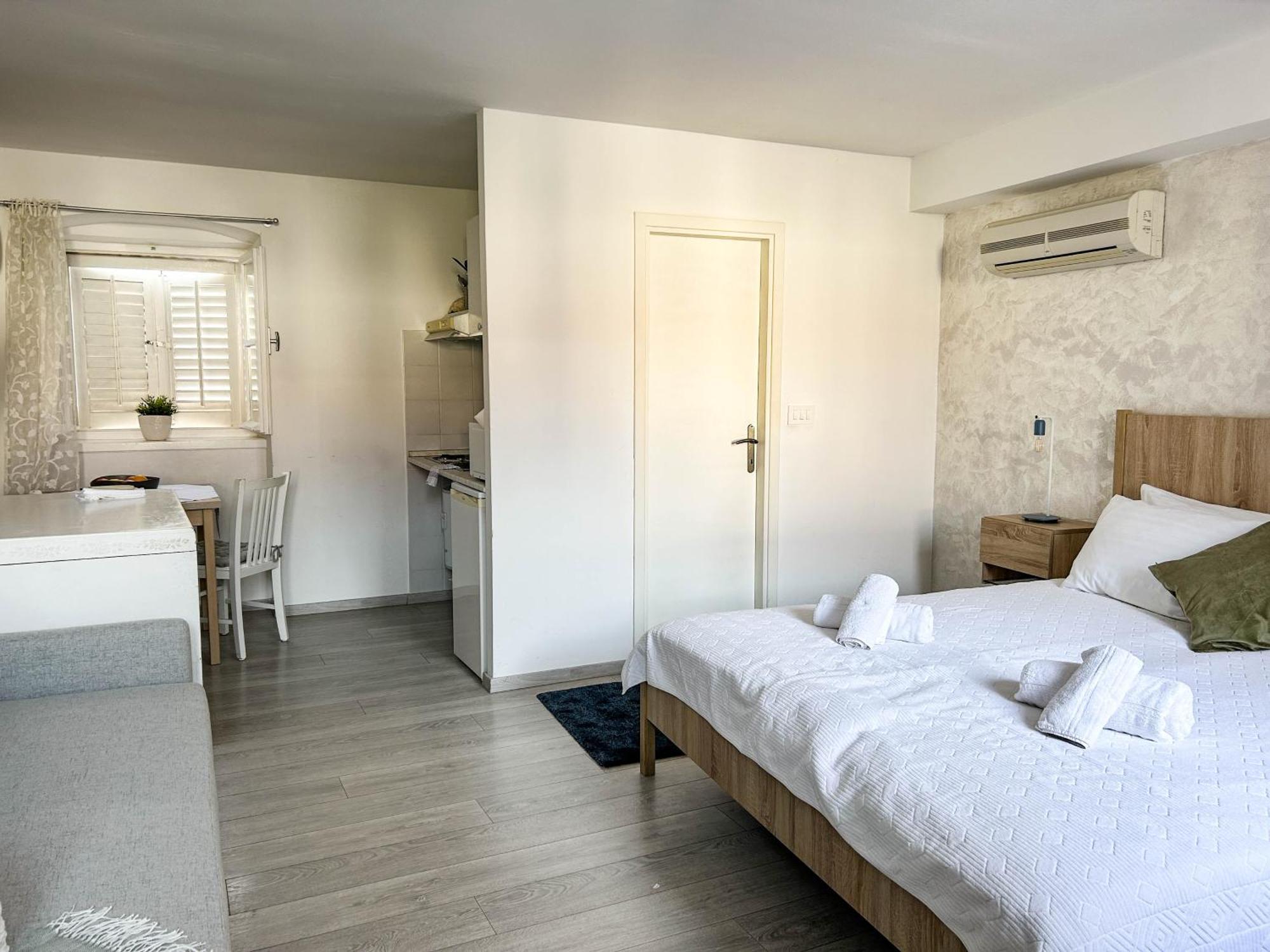 Iza Roka Apartments Ragusa Esterno foto